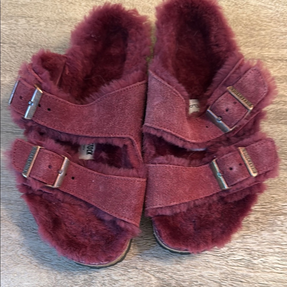 Birkenstock Plush Maroon Sandals sz 35 nwot